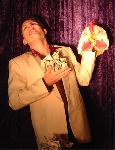 Rob Rogers: Magic Magician Hong Kong Corporate shows performer entertainer performers entertainers  魔術師, 魔術, 幻覺 , 生日慶祝, 魔術表演, 生日會派對, 牌術 