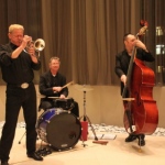 Bandleader performs Western music in Hong Kong