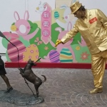 Lee Tung Avenue grand opening with Golden statue.