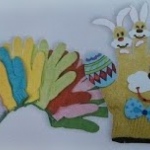 Easy Easter glove craft for kids. 