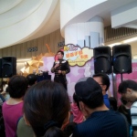 Wing at popcorn mall.