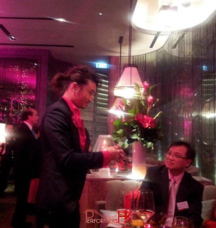 Magician in Hong Kong performing table magic at DBS HK corporation dinner 
