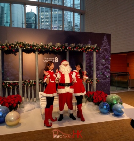 2017 standard chartered event with Santa Wayne and Santa girls