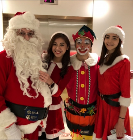 4 costume character walk around tst hong kong for christmas at sogo hong kong tst branch